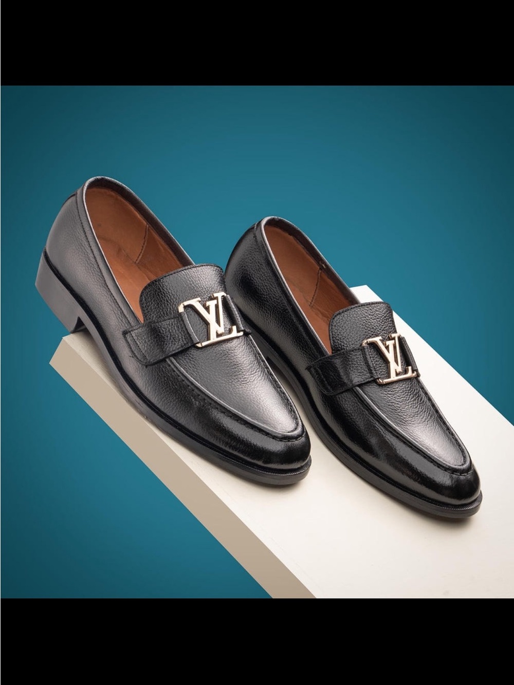 Black Leather Men's Loafers with Metallic Logo Accent size 8